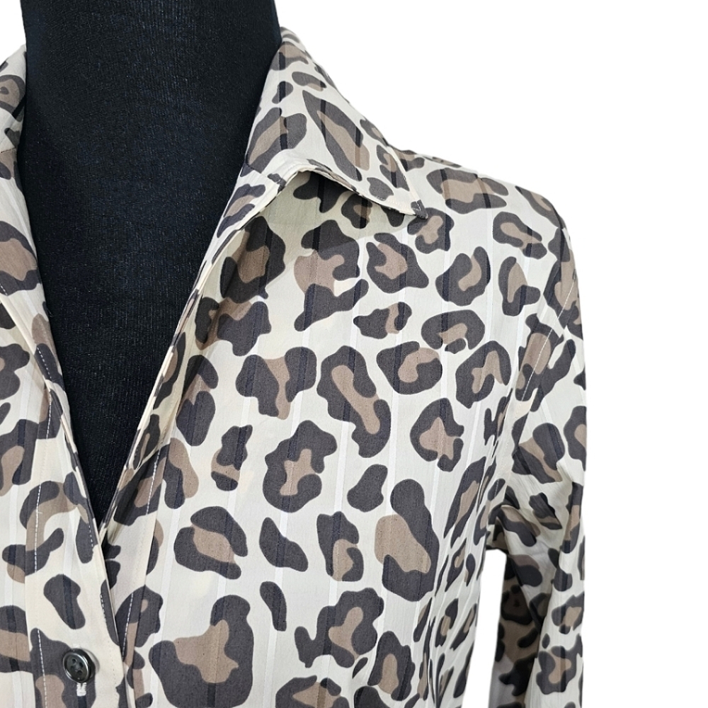 Paperwhite Leopard Print Button Front V-Neck Stan… - image 6